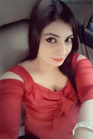 Sexy Muslim girl Sameera is giving Call girl service at Mangalore