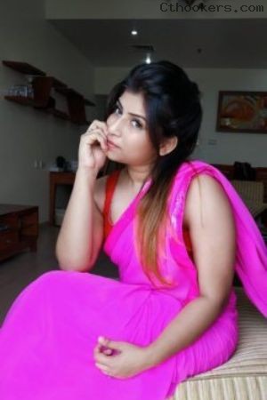 Book Richa, the most rich and high-profile call girl in Delhi.